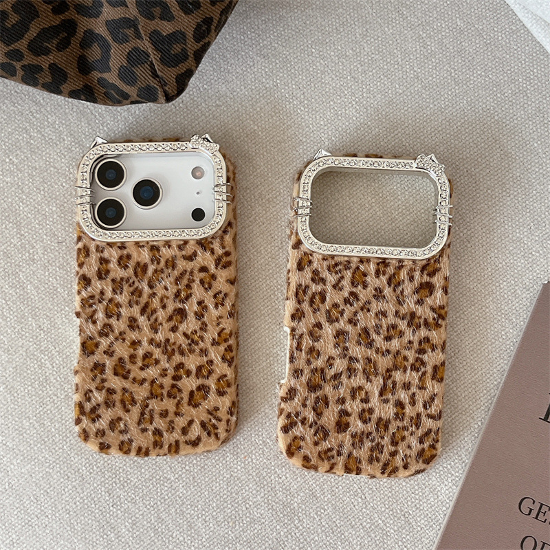حافظة هاتف فاخرة مرصعة بالألما - مراجعة Phone Cases Apple وسعره